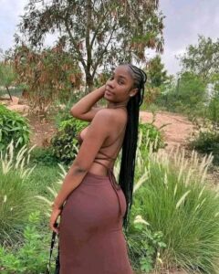 This Gorgeous Sugar Mummy Miss Beauty Feeling Bored – Chat With Her On WhatsApp Now - Hurry!