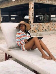 This Rich Florida Sugar Mummy Just Sent You Her Phone Number This Rich Florida Sugar Mummy Just Sent You Her Phone Number - Call Her Now If Interested