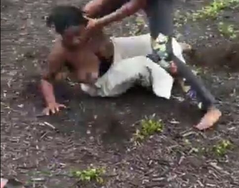 Breasts Pop Out In Public As Black Girls Are Seen Fighting Over A Man (18+)