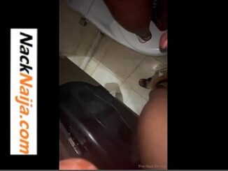 VIDEO: Nacking colourd bf ko toilet