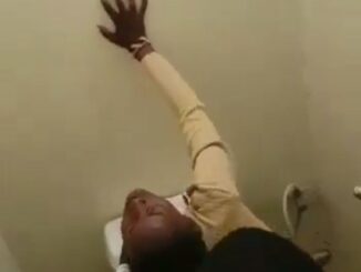 Mzansi Couple Having Sex In The Toilet (18+)