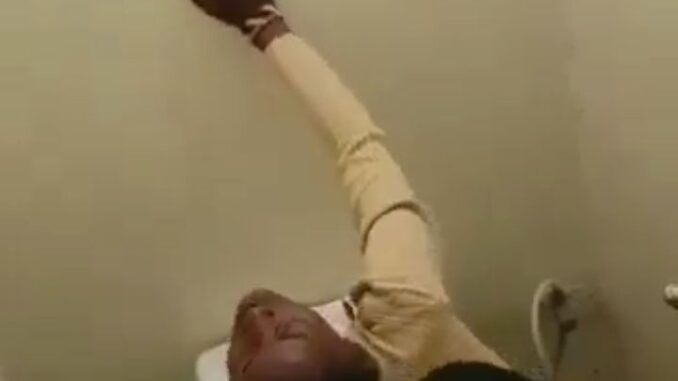Mzansi Couple Having Sex In The Toilet (18+)