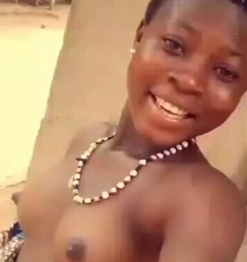 Nigerian Girl Showing Her Breasts In Public (18+)