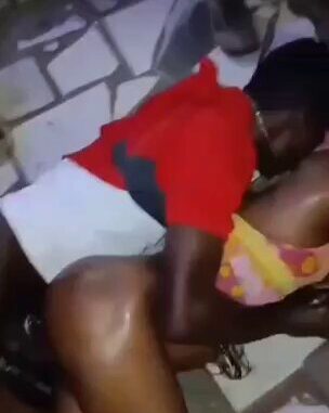 She Removed The Condom For Him To Fuck Her Big Ass Raw (18+)