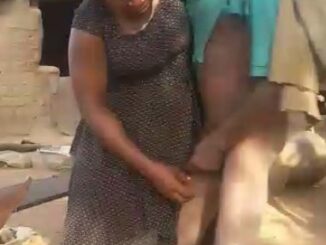 African Woman Playing With Old Man’s Dick In Public (18+)